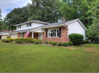 5301 Graham Dr, Lyndhurst, OH