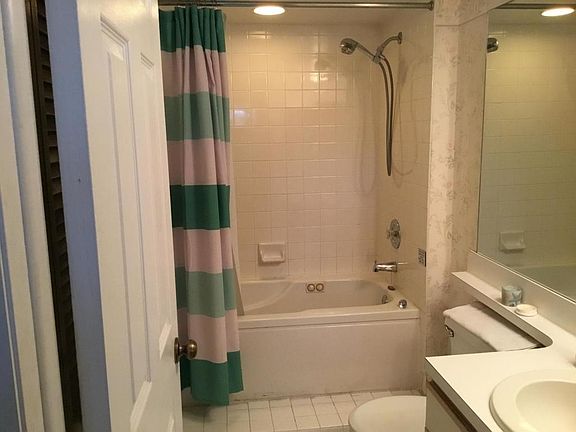 5th image of 500 Burton Dr #4307
