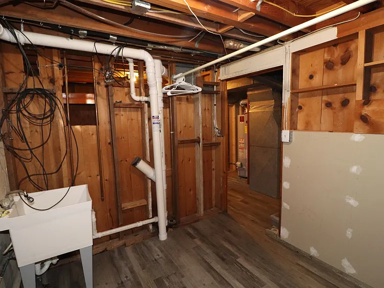 510 Maple St — Photo 28