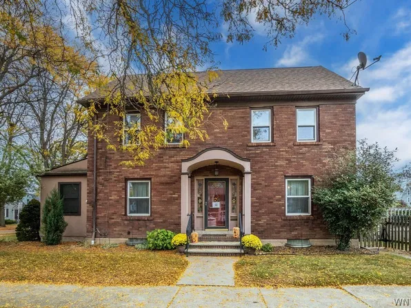 1301 Roselle Ave, Niagara Falls, NY 14305