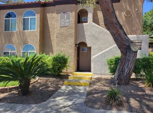 9325 W Desert Inn Rd #3, Las Vegas, NV 89117
