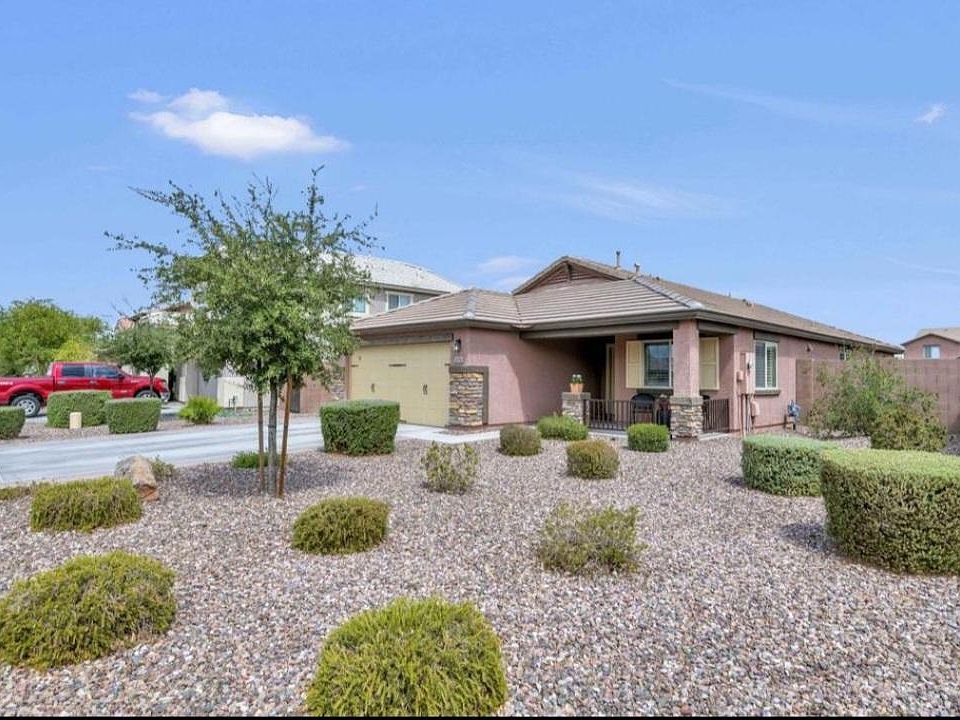 1st image of 2050 E Saddlebrook Ct