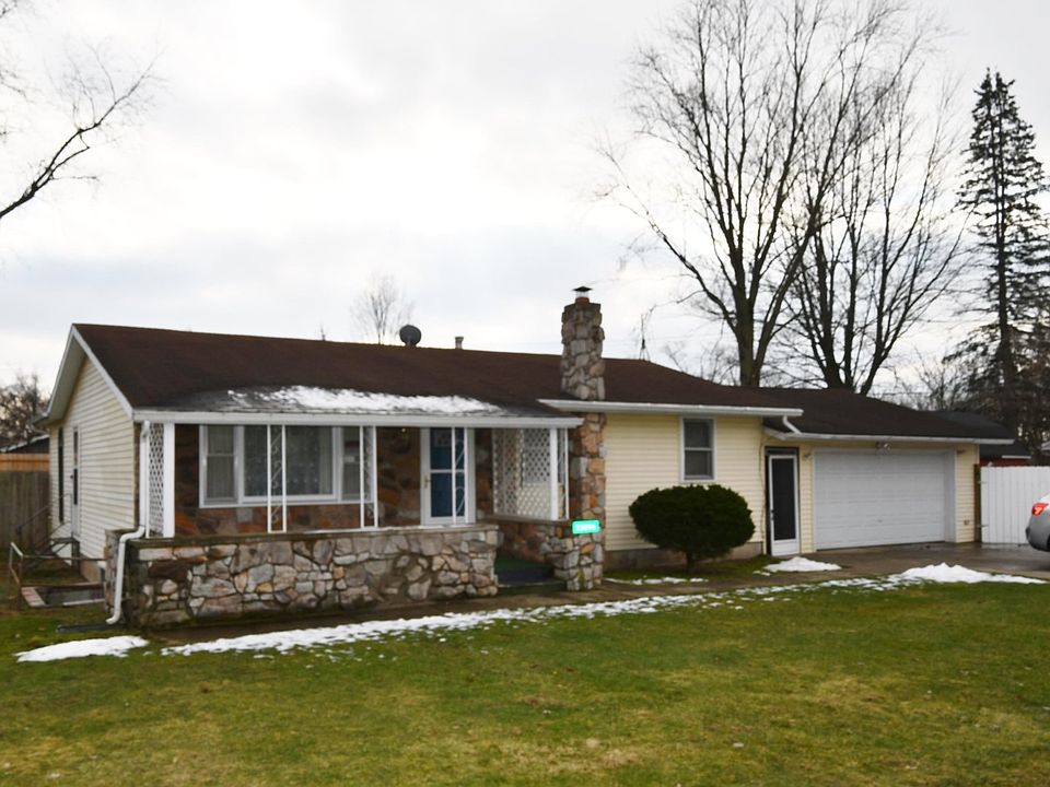 1st image of 23896 Cole St