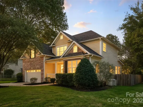2105 Lanier Ave, Charlotte, NC 28205