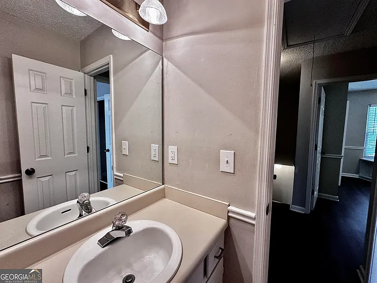 1060 Falling Water Dr SE — Photo 14