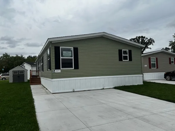 5273 Americana, Casco, MI 48064