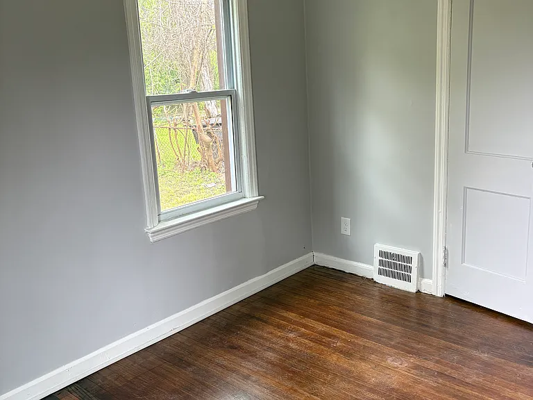 14347 Westwood St — Photo 8