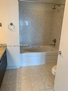 185 SW 7th St #3105 — Photo 4