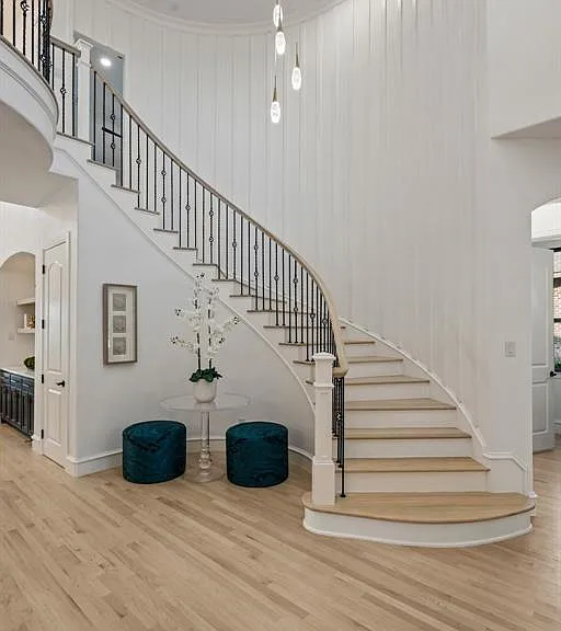 320 W Highland St — Photo 26