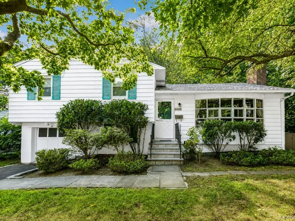 13 Vista Place, Hartsdale, NY 10530