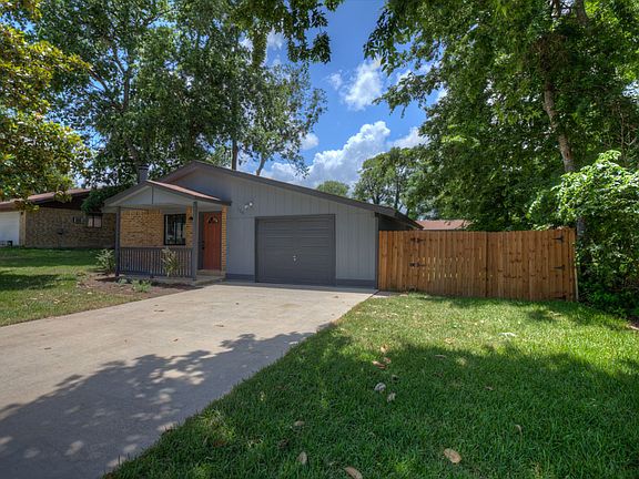 5th image of 126 Woods End