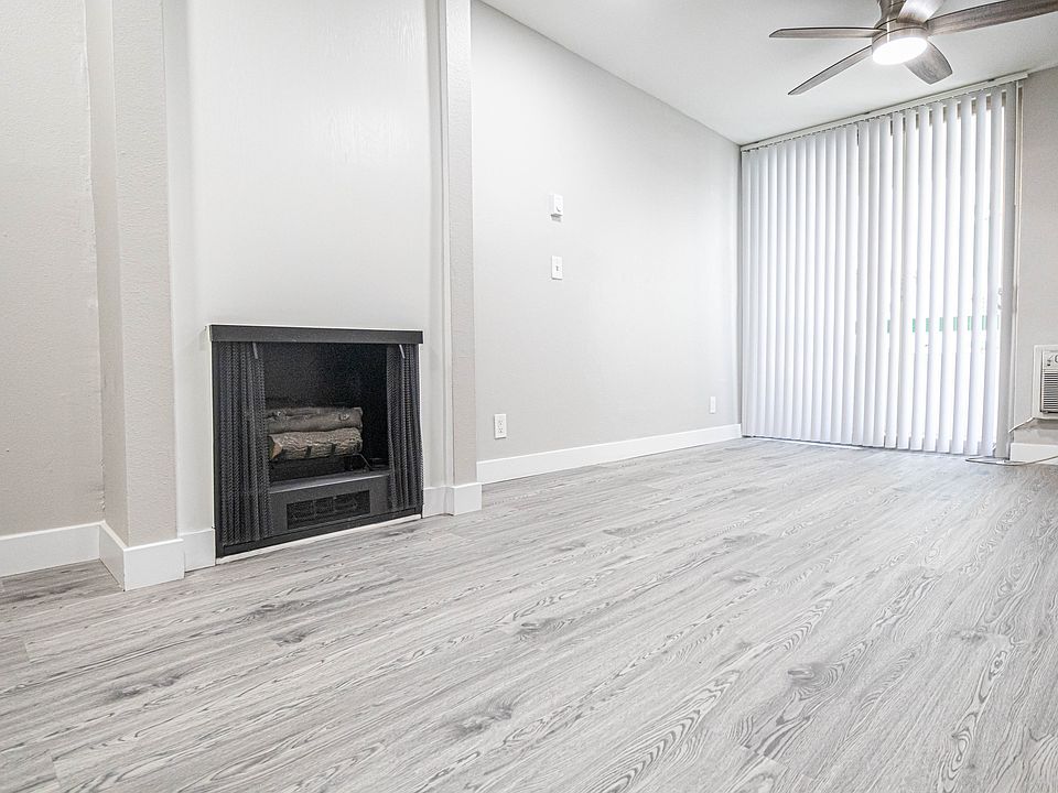 1st image of 1124 N Olive Dr #114