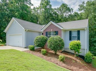 6207 Huntcliff Dr, Flowery Branch, GA 30542