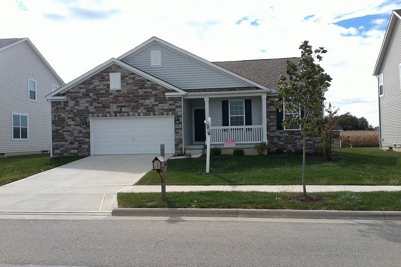 1st image of 661 Cobblestone Dr