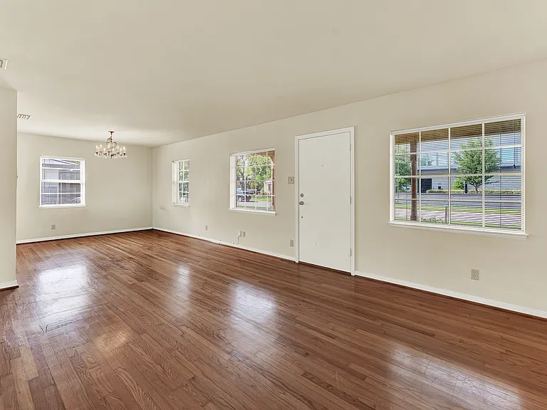 3982 Cortez Dr — Photo 3