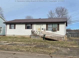 705 Ashton St, Ravenswood, WV 26164