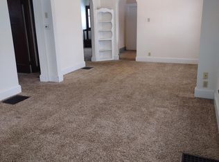 1102 S West Ave, Freeport, IL 61032
