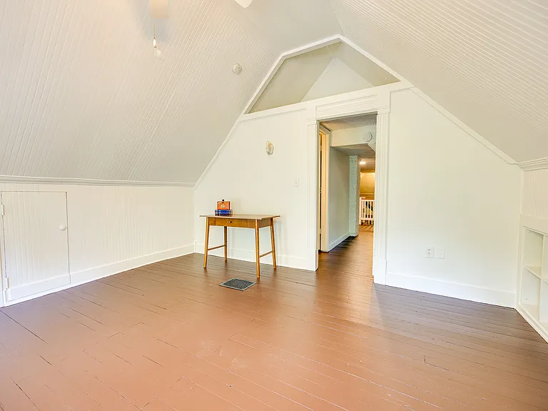 1725 Barker Ave — Photo 21
