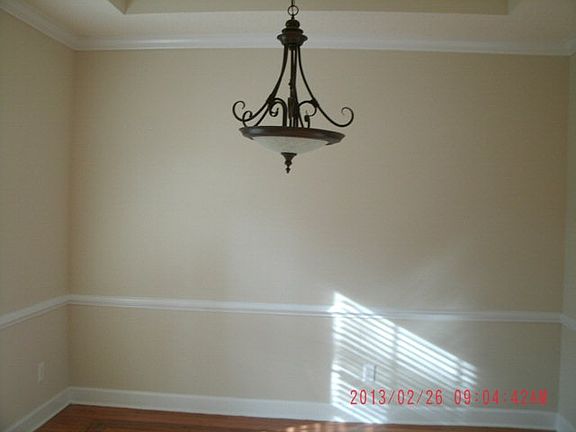 3rd image of 170 Glen Arven Dr