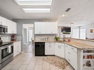 8105 Cloverglen Ln, Fort Worth, TX 76123