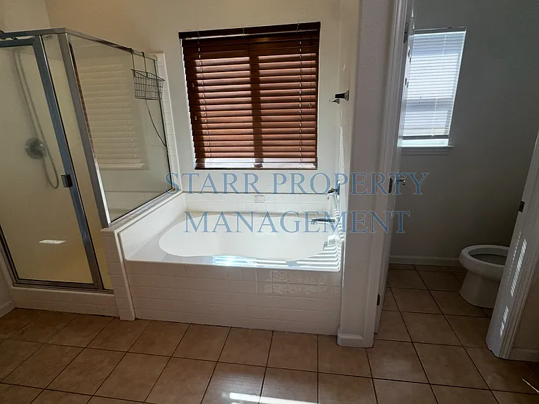 2146 Evening St — Photo 18