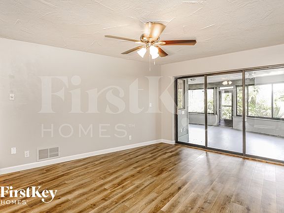3rd image of 80 Westfield Ln