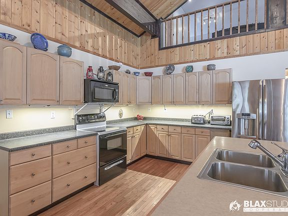 2nd image of 1594 Bluegrass Dr