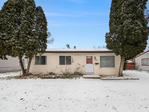 1447 Andrea St, Ypsilanti, MI 48198