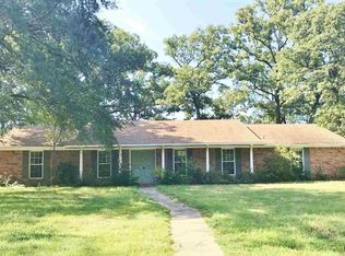 107 Mockingbird St, Mount Pleasant, TX 75455