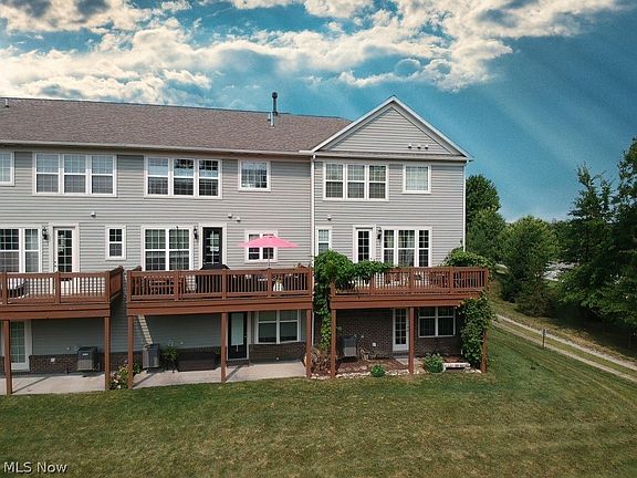 3rd image of 5985 N Pointe Dr