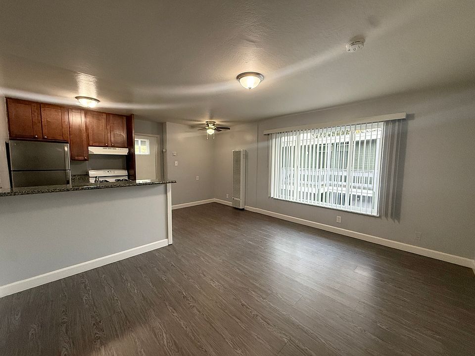 1st image of 2522 35th Ave #31