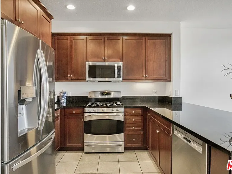 629 Traction Ave #412 — Photo 2