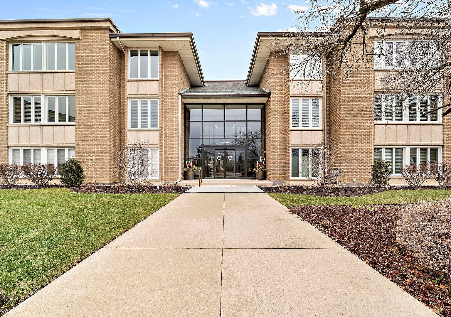 1 Oak Brook Club Dr APT A211, Oak Brook, IL 60523 Zillow