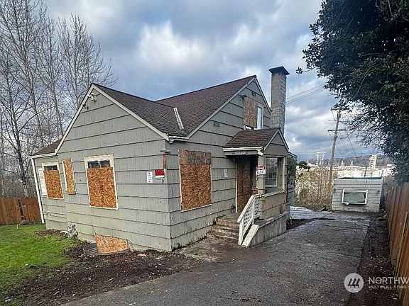 4th image of 10080 Des Moines Memorial Drive S
