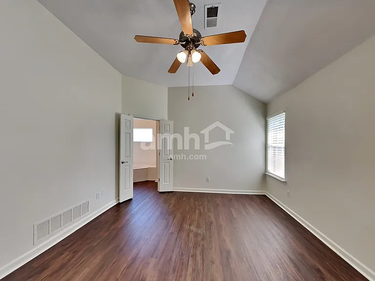 4453 Graham Lake Dr — Photo 7