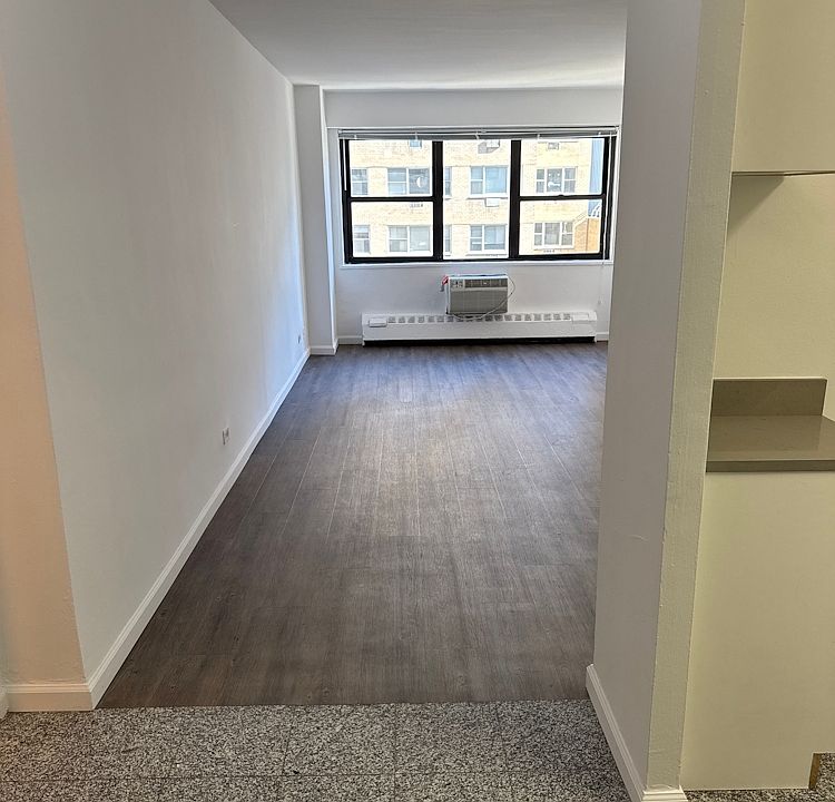 1st image of 330 E 46th St APT 11G