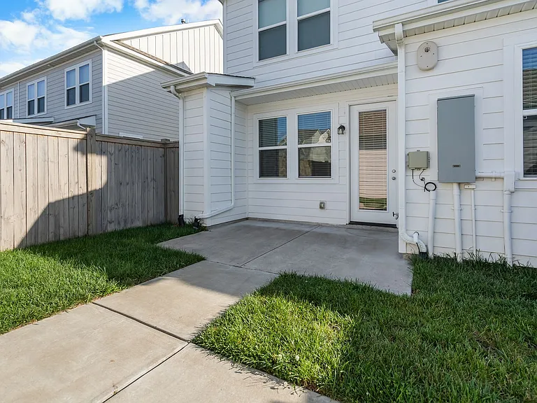 235 Southmen Ln — Photo 27