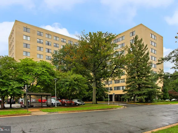 6641 Wakefield Dr APT 712, Alexandria, VA 22307