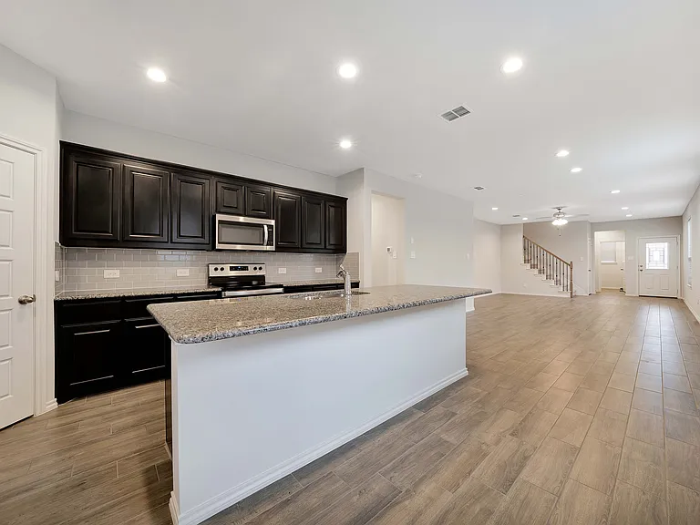 1905 Winecup Dr — Photo 10