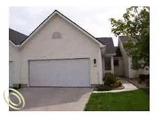9176 Emily Dr photo 1