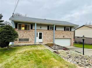 229 Frostview Dr, Wintersville, OH