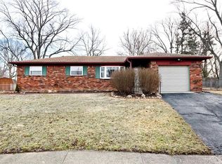 18 Oakmont Ct, Beech Grove, IN 46107