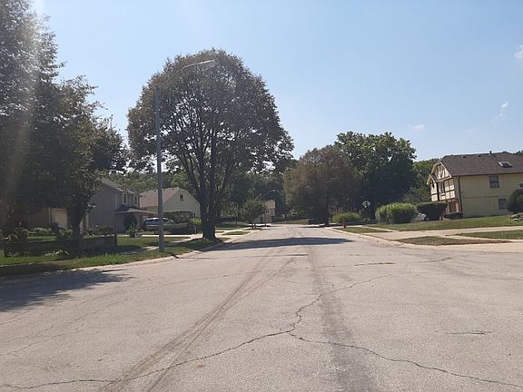 4th image of 9016 Crescent Ct