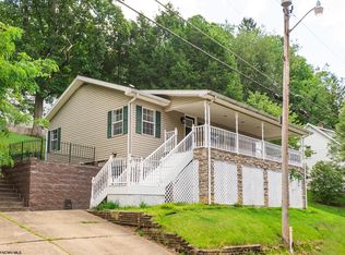 1269 College Park, Fairmont, WV 26554