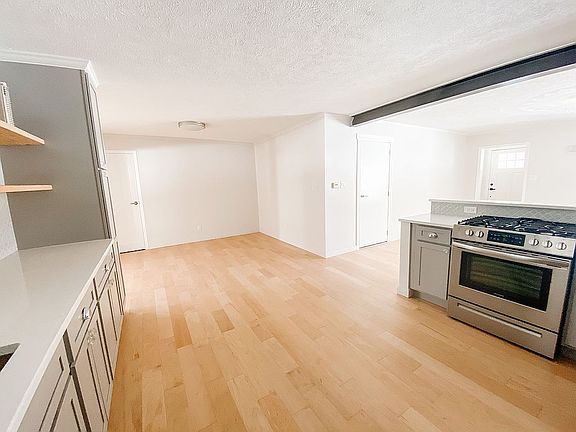 Dining Room w/Pantry Closet