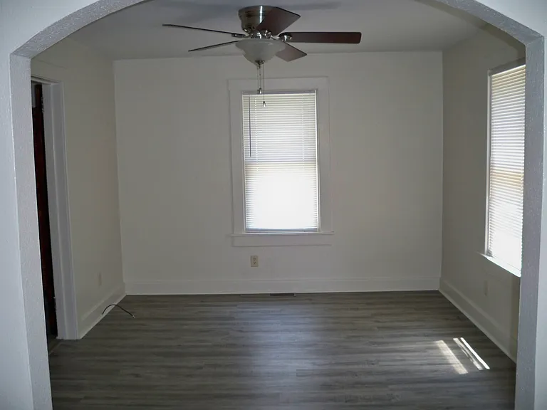 321 W Cedar St — Photo 5