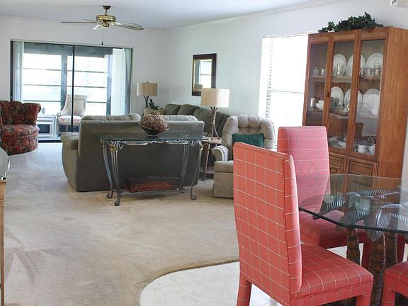 4th image of 301 SW South River Dr APT 106