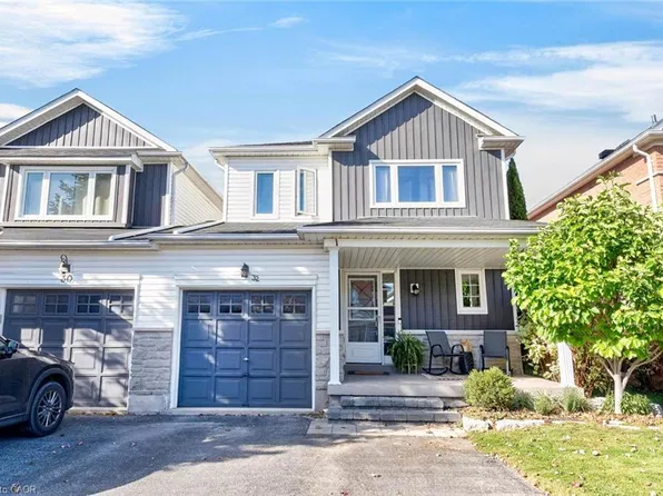 32 Primeau Ave, Whitby, ON L1M 2B7