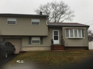 322 Cromwell Pl, South Plainfield, NJ 07080