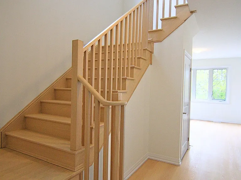 335 Starlight Ave — Photo 3